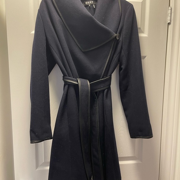 Women's DKNY wool Coat - Never worn - Picture 12 of 12
